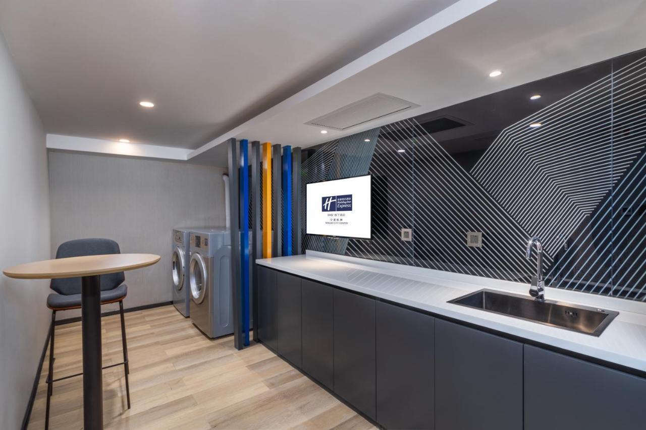Holiday Inn Express Ningbo City Center By Ihg Buitenkant foto